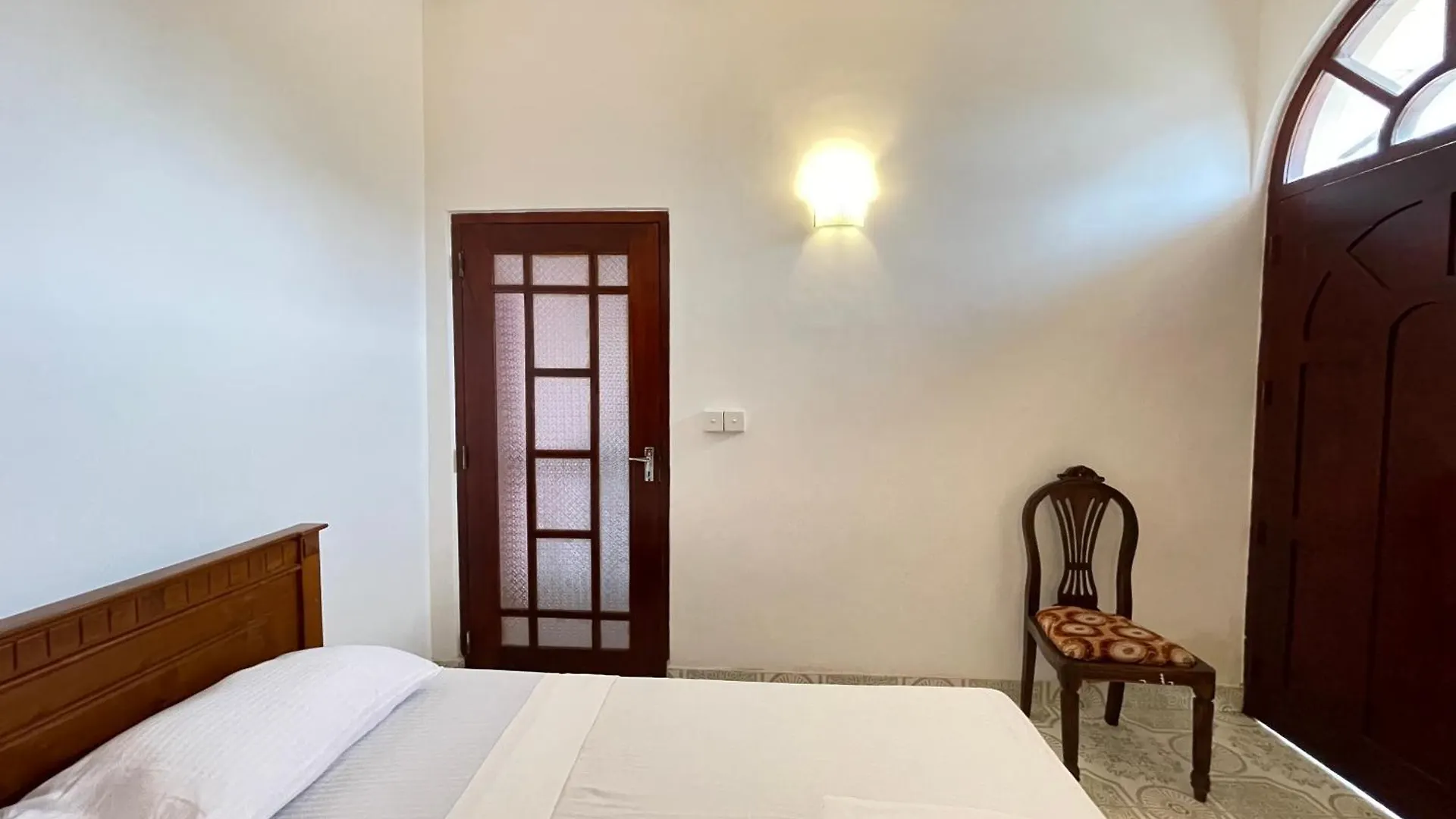 Rivinson Hotel Negombo