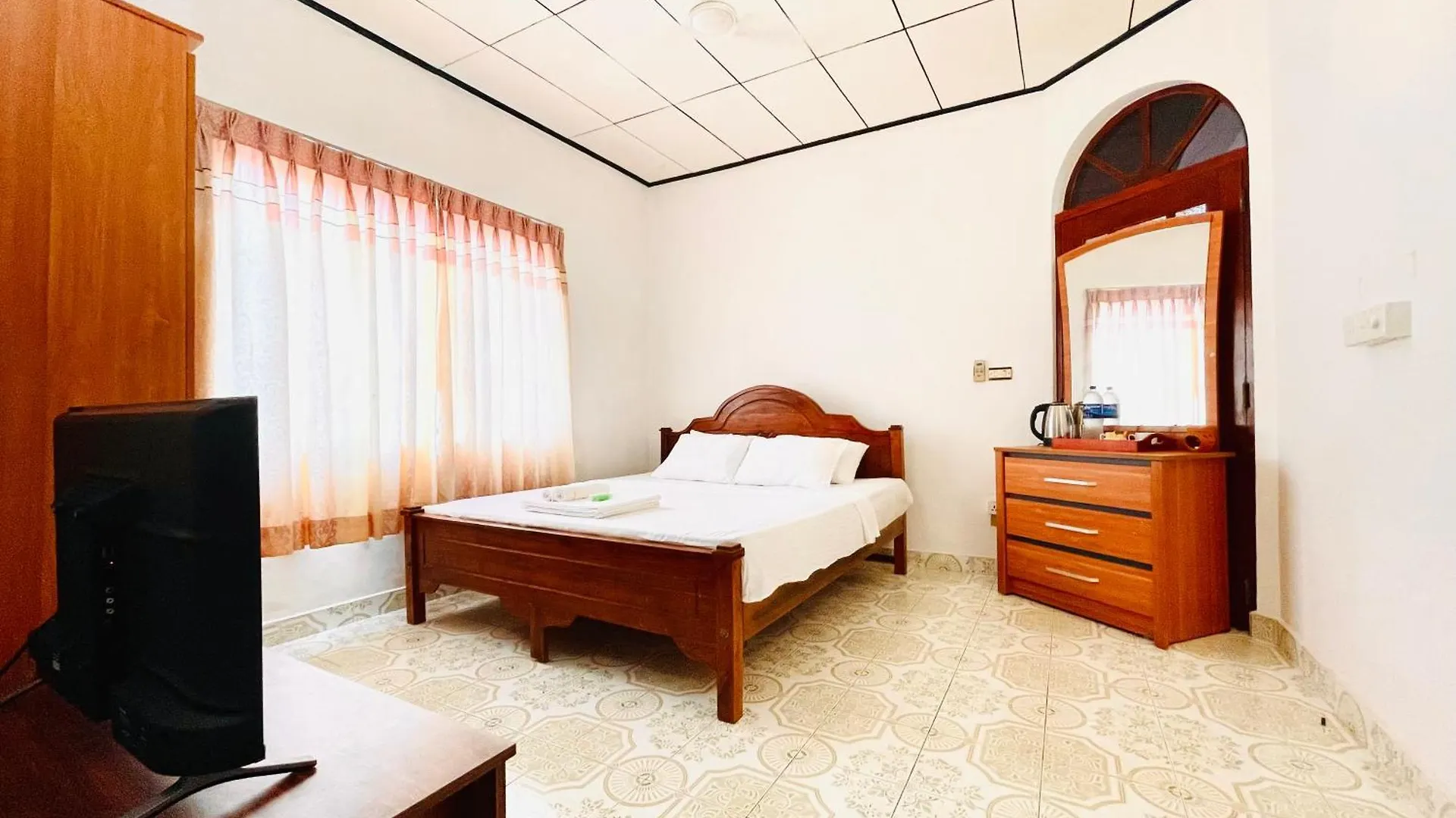 Rivinson Hotel Negombo