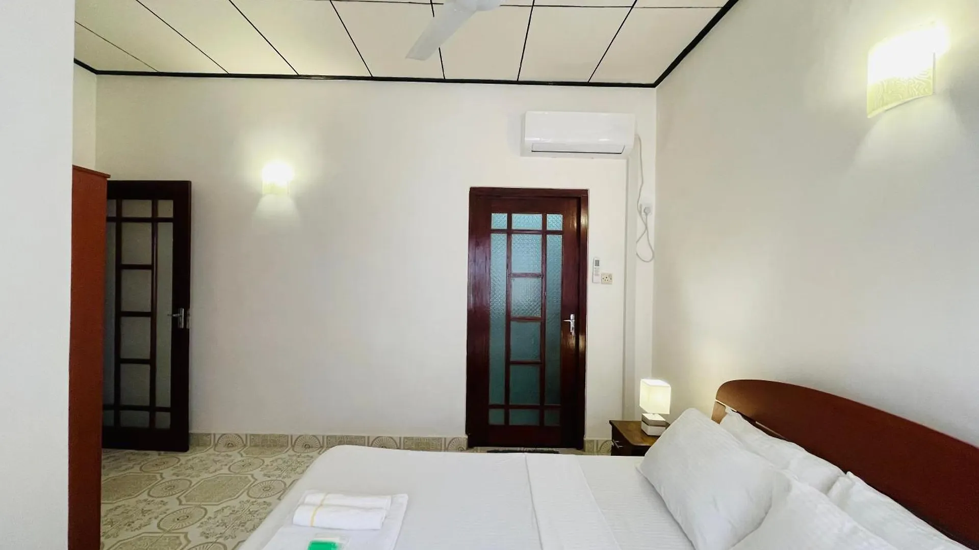 Rivinson Hotel Negombo